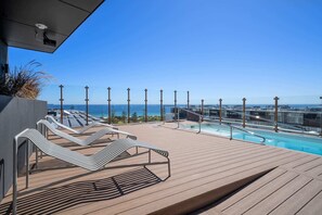 Pool - Coastal Apartment with Rooftop Pool (North Fremantle)