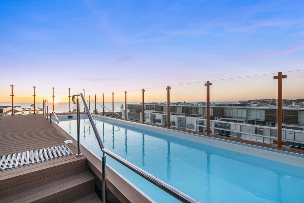 Photo inspiration: Gallery Detail: Coastal Apartment With Rooftop Pool Perth