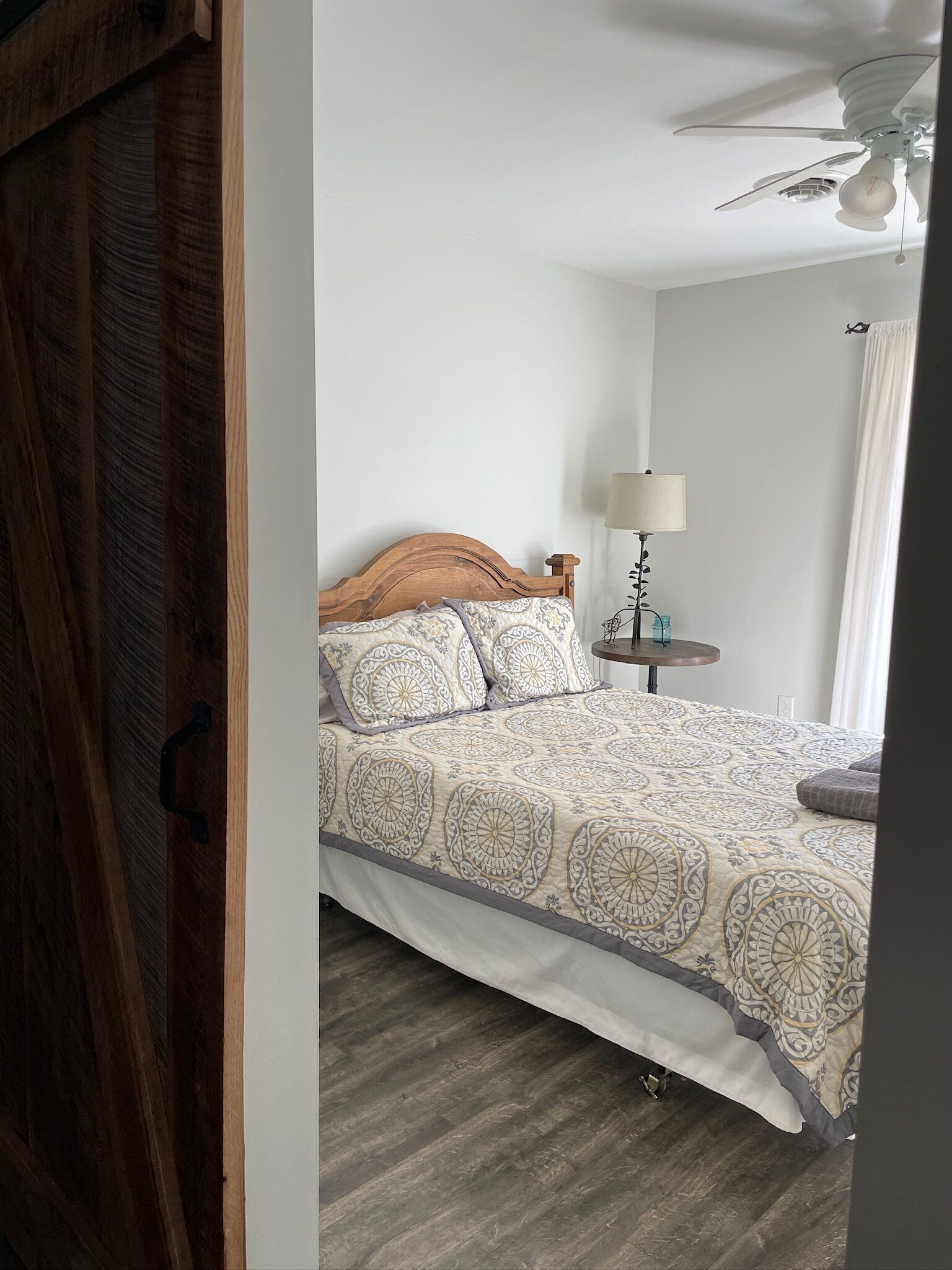 Iron/ironing board, travel cot, free WiFi, bed sheets