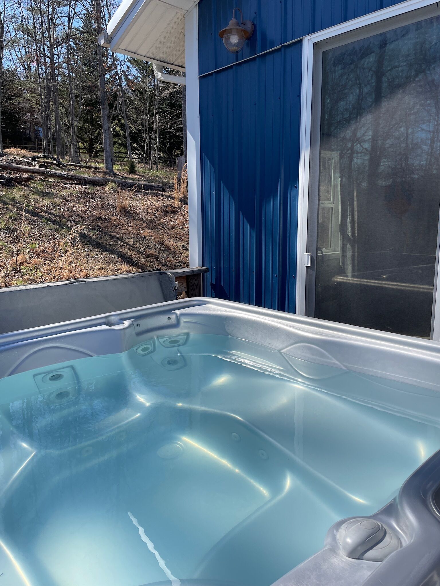 Tina de hidromasaje al aire libre