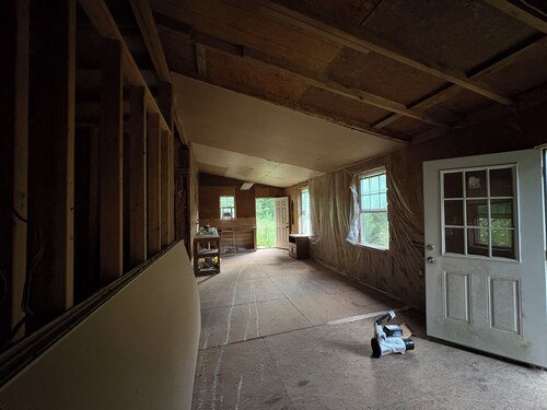 One Bedroom Rustic Cabin