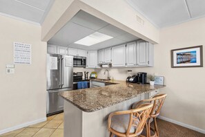 Coffee/tea maker, fridge, microwave, oven - Diamond Beach 317 (Ocean City)