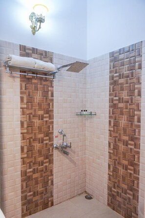 Towels - The Pine Oak Resort  (Bhimtal)