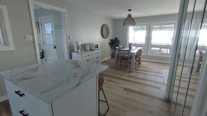 Interior - Sunrise Cove Waterfront Retreat (Belleville)