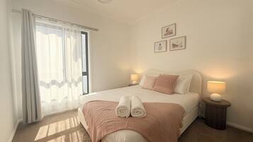 Iron/ironing board, free WiFi, bed sheets