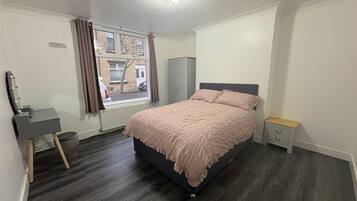 2 Schlafzimmer, WLAN, Bettwäsche