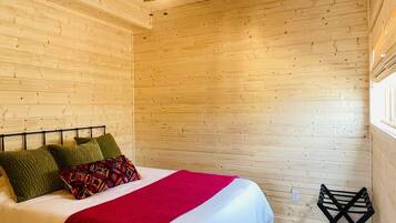 Una scrivania, ferro/asse da stiro, Wi-Fi gratuito, lenzuola