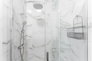 Shower, hair dryer, towels - GuestReady - Charming Porto Retreat for Families (Porto)