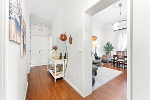 TV - GuestReady - Charming Porto Retreat for Families (Porto)