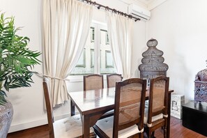 Dining - GuestReady - Charming Porto Retreat for Families (Porto)