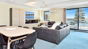 تلفزيون ذكي