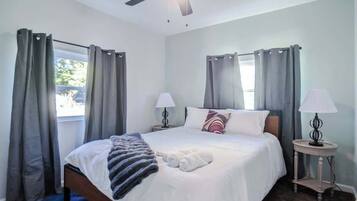 Ferros/tábuas de passar roupa, Wi-Fi, roupa de cama