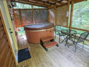 Outdoor dining - Cozy Log Cabin for 2 | Hot Tub + BBQ Grill | King (Logan)