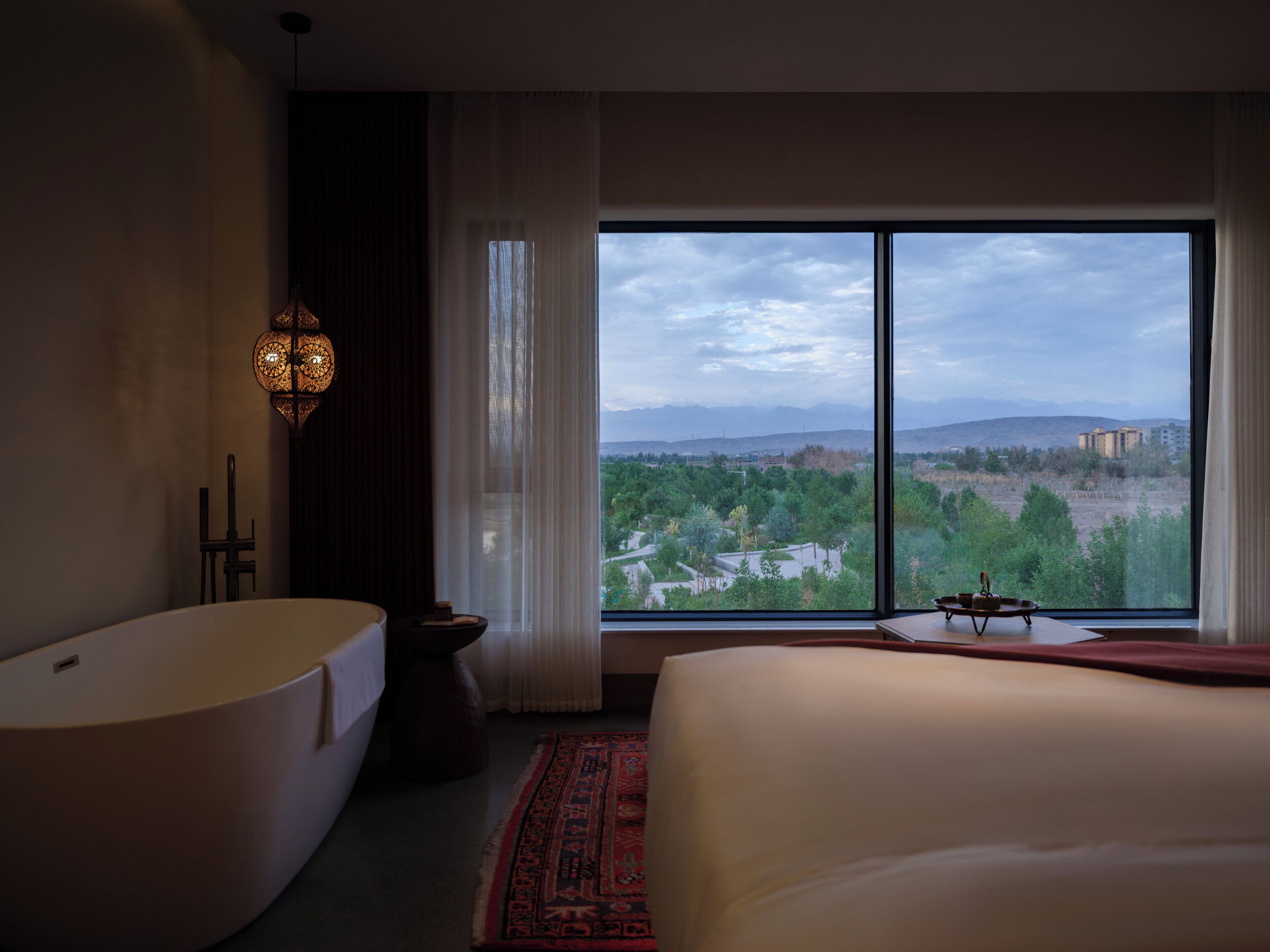 Luxury Suite | Free minibar, individually decorated, individually furnished