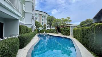 Iron/ironing board, free WiFi