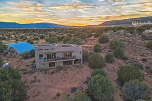 Exterior - Panoramic Sedona Mesa Views! Firepit & Outdoor Fun (Sedona)