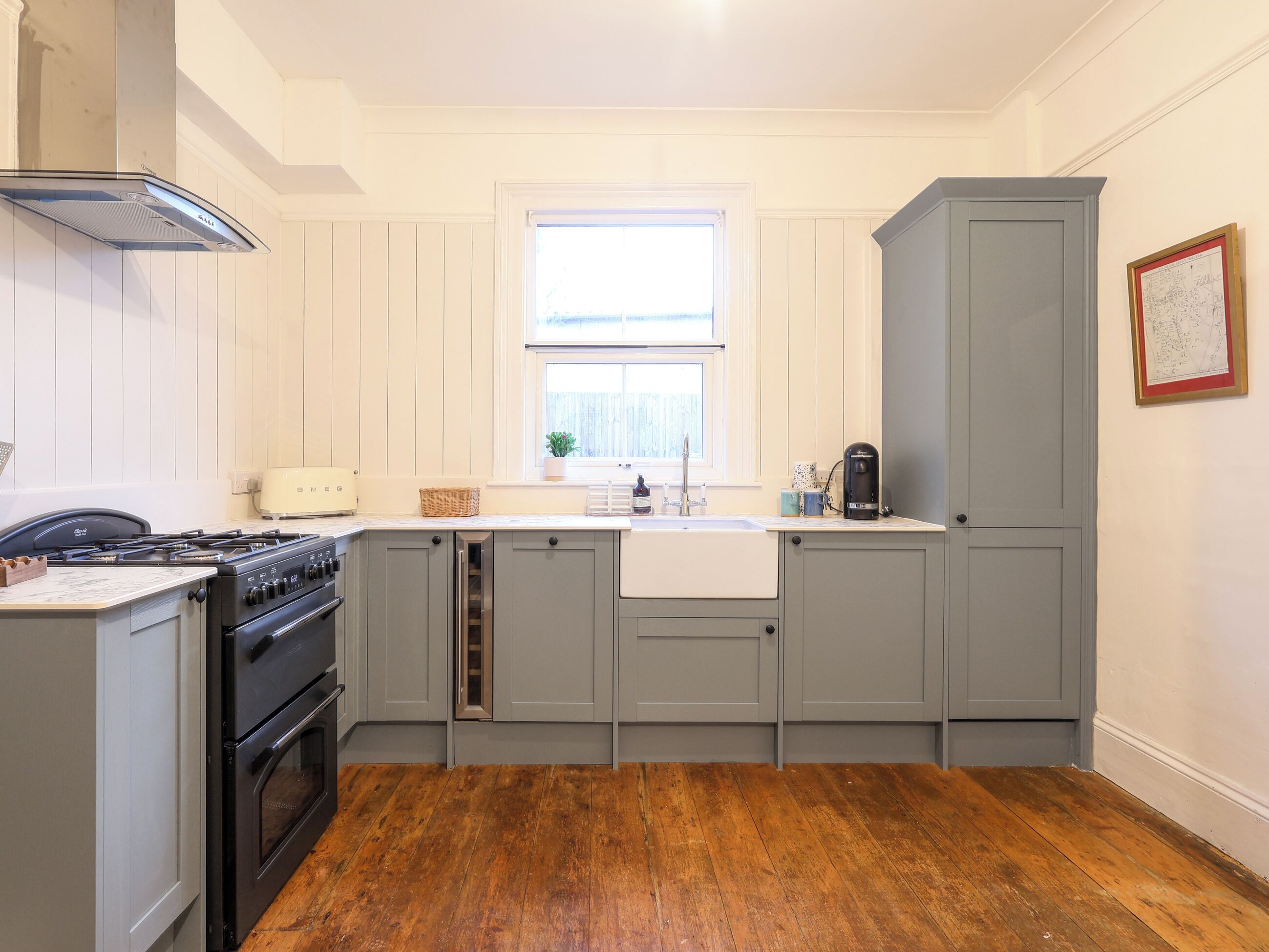 Dishwasher, high chair