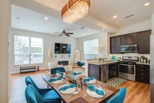 Famous Houston Heights Home & Game Room