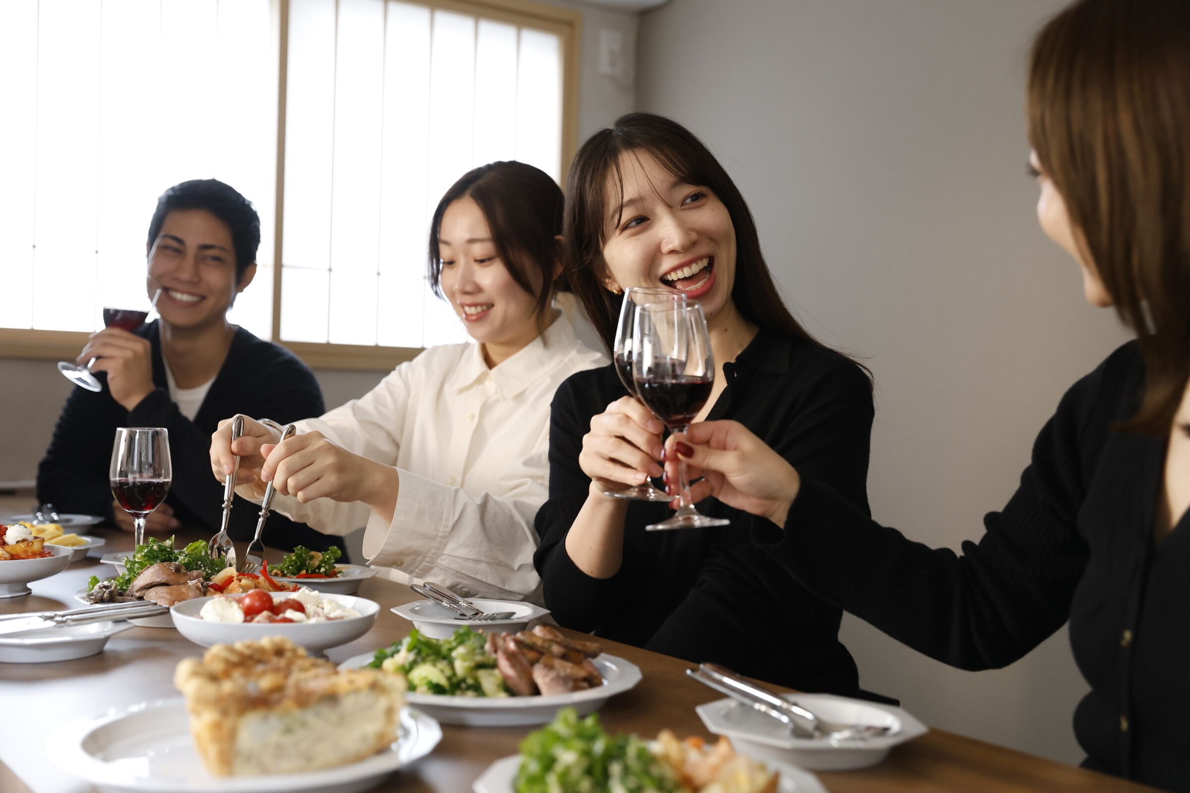 Triple Room | Private kitchen | Full-size fridge, microwave, stovetop, cookware/dishes/utensils