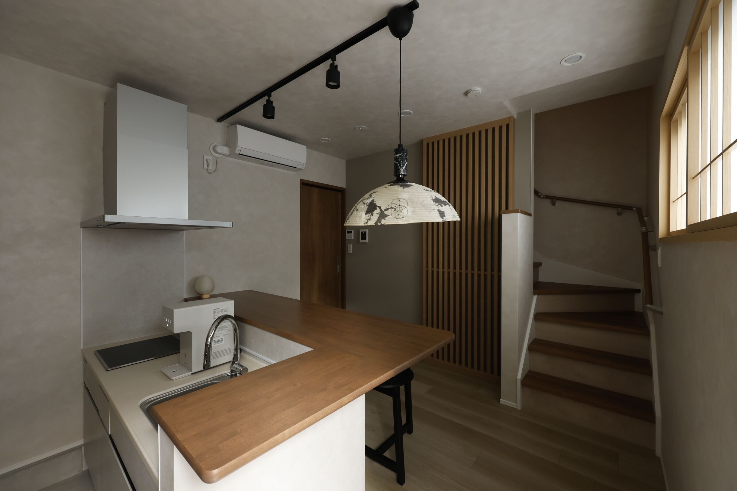 Chambre avec lits jumeaux | Coffres-forts dans les chambres, Wi-Fi gratuit