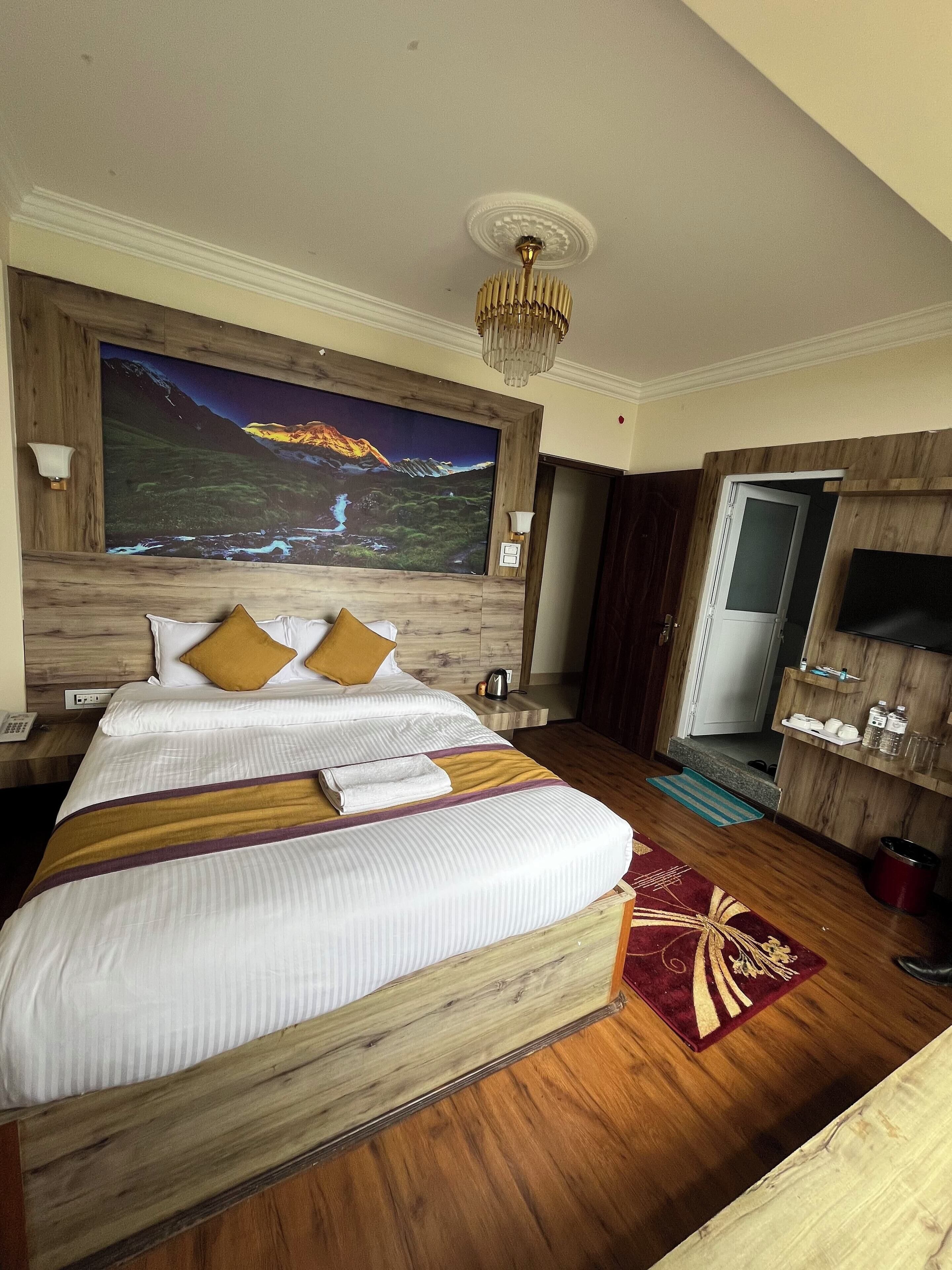 Deluxe Double Room, Balcony, Mountain View | Desk, laptop workspace, free WiFi