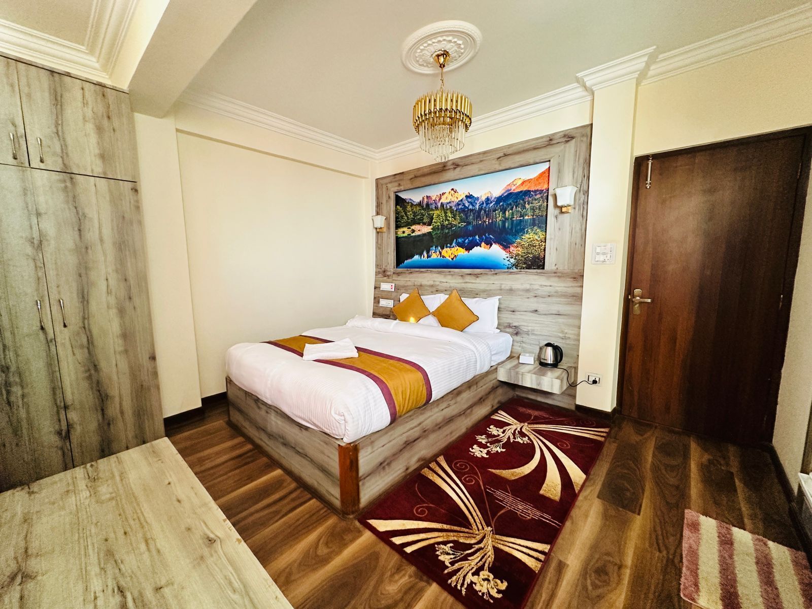 Deluxe Double Room, Balcony, Mountain View | Desk, laptop workspace, free WiFi