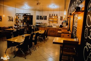 Free daily continental breakfast  - Acacia Boutique Hotel (Mbarara)