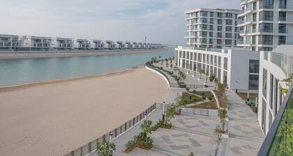 Gorgeous 1 Bed Apartment in Blue Bay Walk