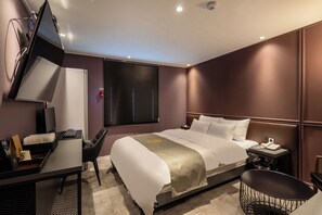 مكتب ومساحة عمل للكمبيوتر المحمول وواي فاي مجانًا