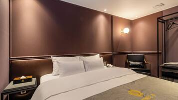 ๋๋ญ์ค ๋๋ธ๋ฃธ, ์๋ด ์ ๋ง | ์ฑ
์, ๋
ธํธ๋ถ ์์
๊ณต๊ฐ, ๋ฌด๋ฃ WiFi