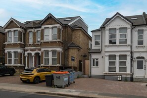 Bagian depan properti