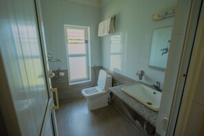 Toallas, jabón, champú y papel higiénico