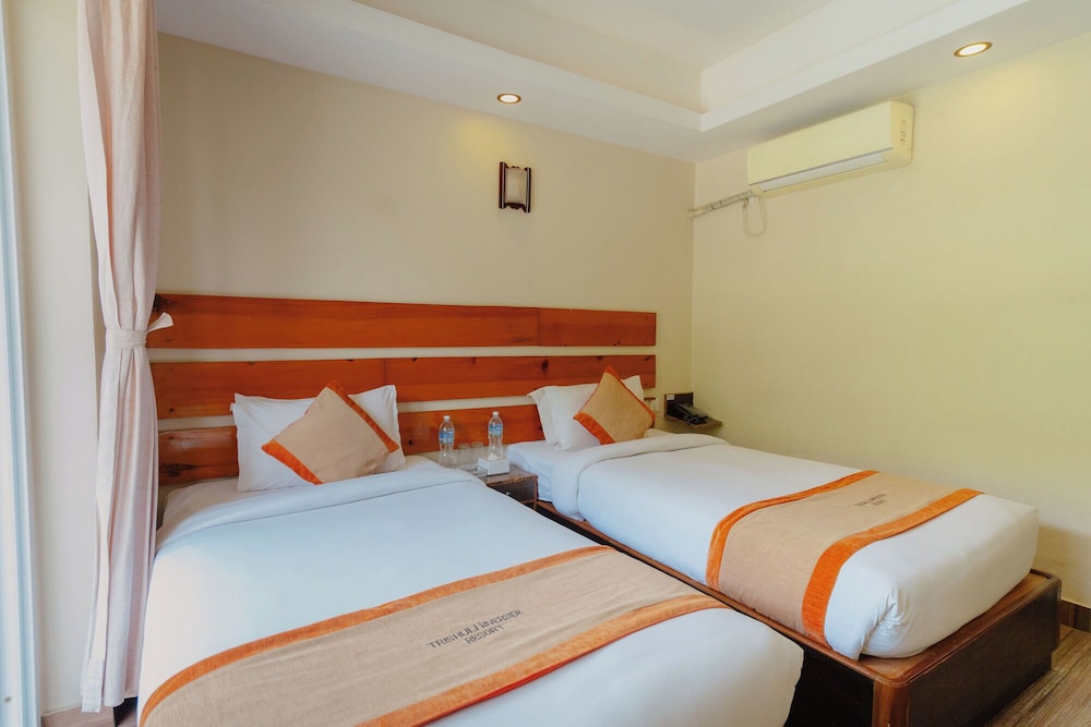 Trishuli River Side Resort by null