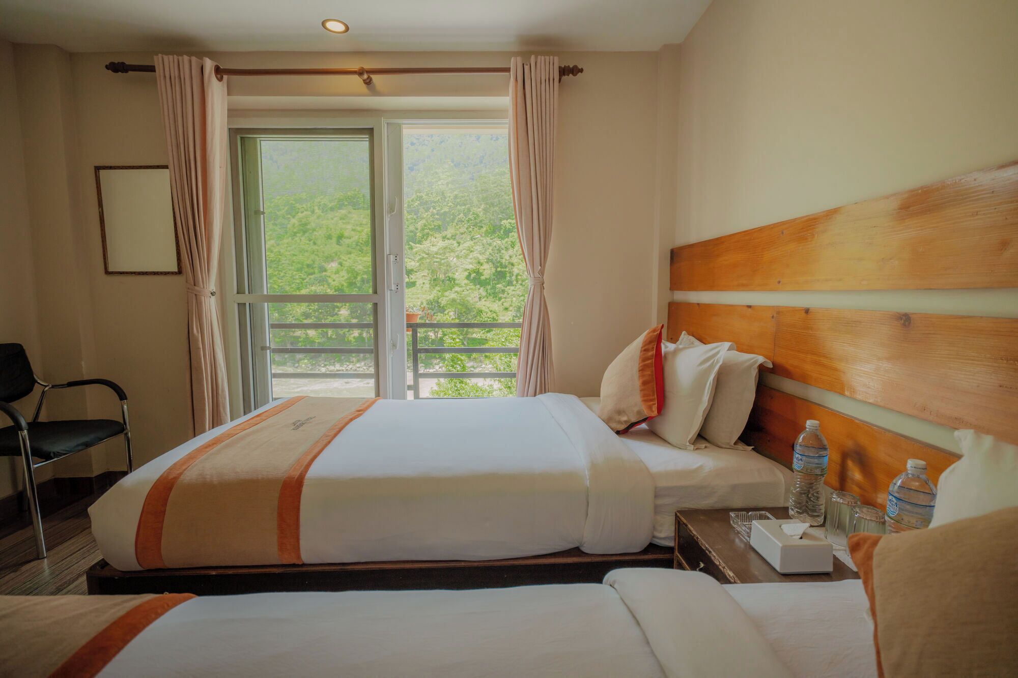 デラックス ツインルーム リゾートビュー | デスク、WiFi (無料)