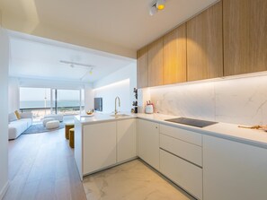 Fridge, microwave, oven, dishwasher - Beautiful apartment with direct sea view (Middelkerke)