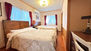 Family House, Patio, Garden View - GREEN LODGE (Yomitan)