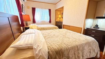 Family House, Patio, Garden View | Blackout curtains, iron/ironing board, free WiFi