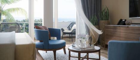 Iron/ironing board, free WiFi