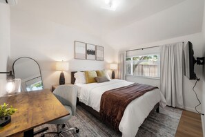 Iron/ironing board, travel crib, WiFi, bed sheets