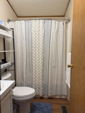 Hair dryer, towels, soap, toilet paper - Hay Rake Country Acres-Peaceful Getaway - 4BR, 2BA - Sleeps 8 (Pleasant Plains)