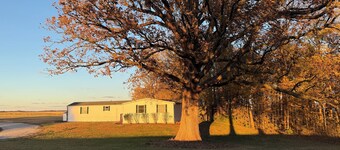 Hay Rake Country Acres-Peaceful Getaway - 4BR, 2BA - Sleeps 8