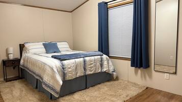 StrykjÀrn/strykbrÀda, wi-fi och sÀngklÀder