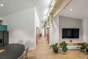 Dining - Designer coastal home with magnesium pool. Walk to cafes, beach, pet friendly. (Aldinga Beach)