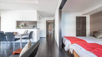 Iron/ironing board, free WiFi, bed sheets