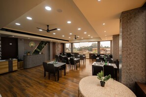 Reka bentuk bangunan