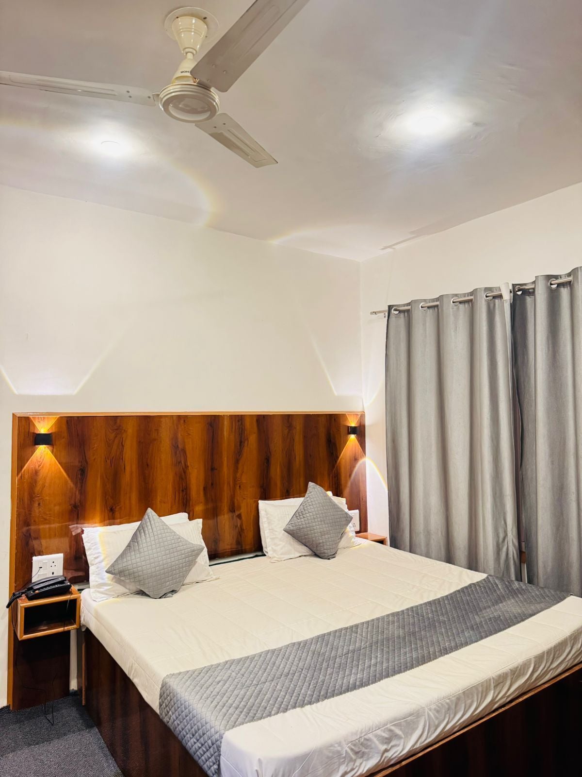 Tabla de planchar con plancha y wifi gratis 