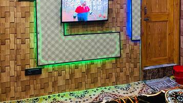 Phòng đôi Deluxe, ban công, quang cảnh núi | Bàn ủi/dụng cụ ủi quần áo, truy cập Internet không dây miễn phí