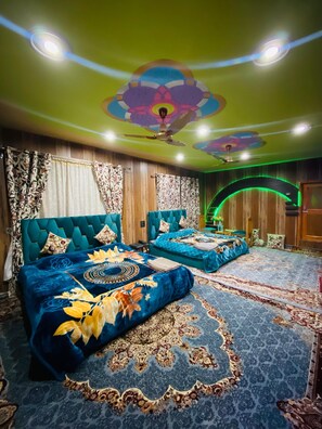 Iron/ironing board, free WiFi - The Gulmarg Palace (Gulmarg)