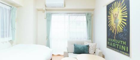 Free WiFi, bed sheets