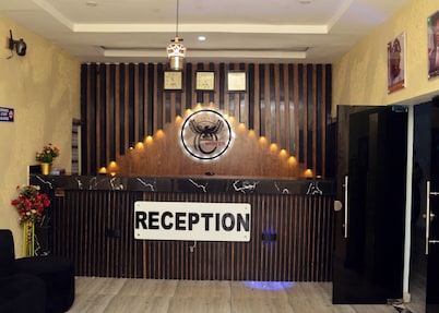 Empayer Hotel & Suites 